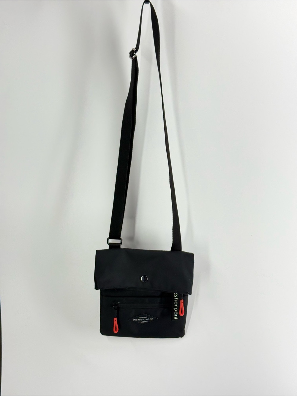 Sherpani small cross body bag RFID